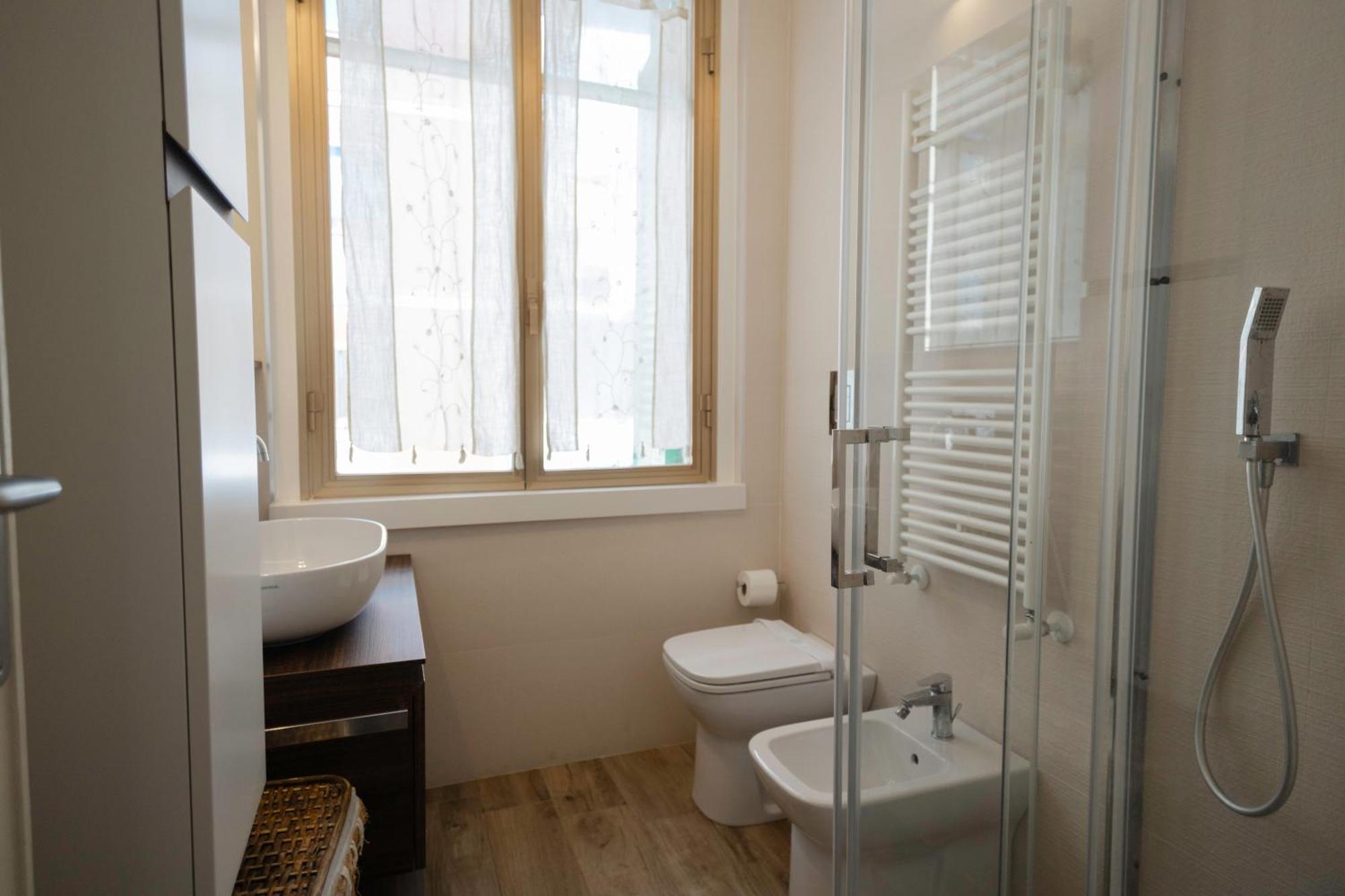 Sunrise Waterfront - Central Apartment With Sea View Balcony - Molfetta Ngoại thất bức ảnh