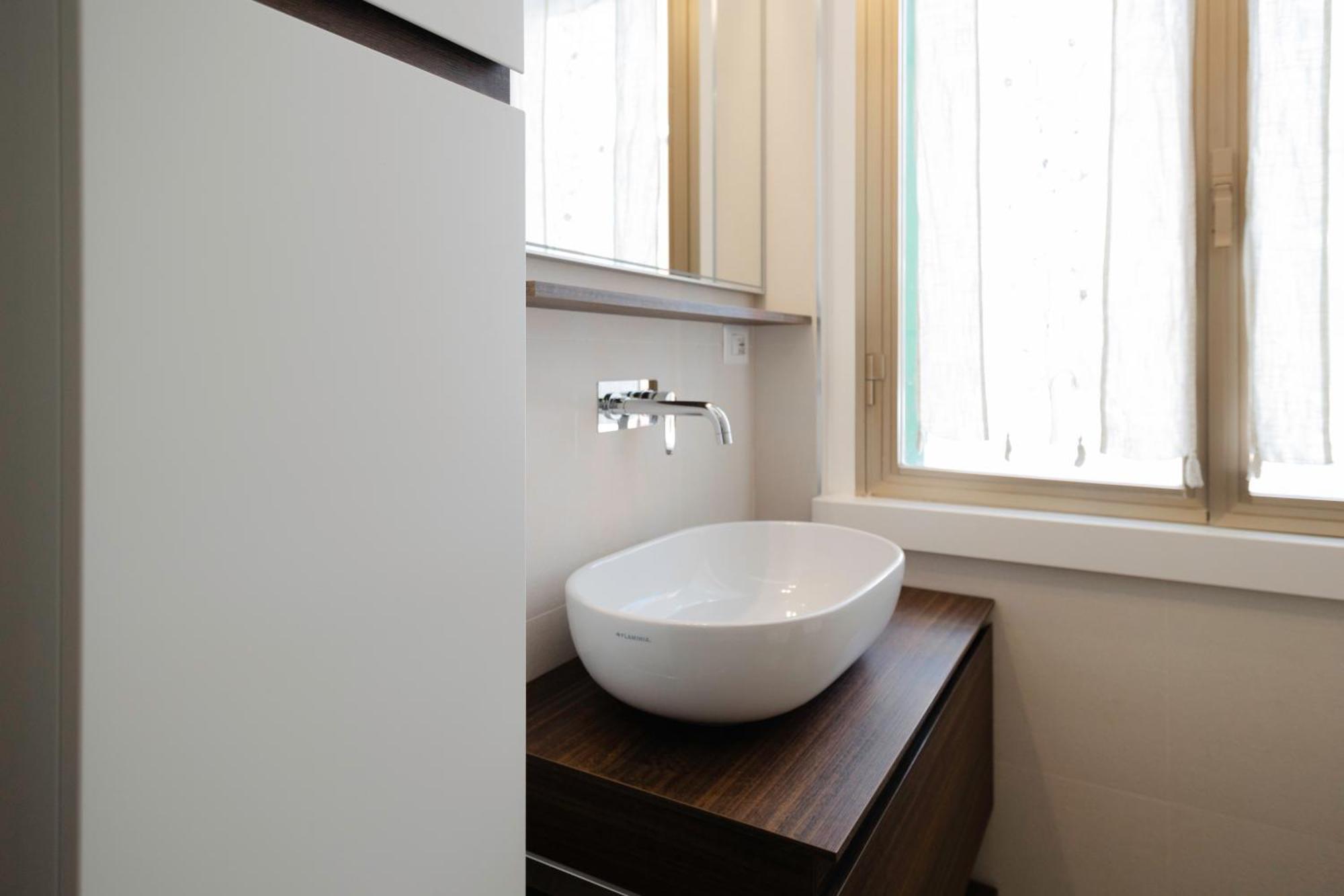 Sunrise Waterfront - Central Apartment With Sea View Balcony - Molfetta Ngoại thất bức ảnh